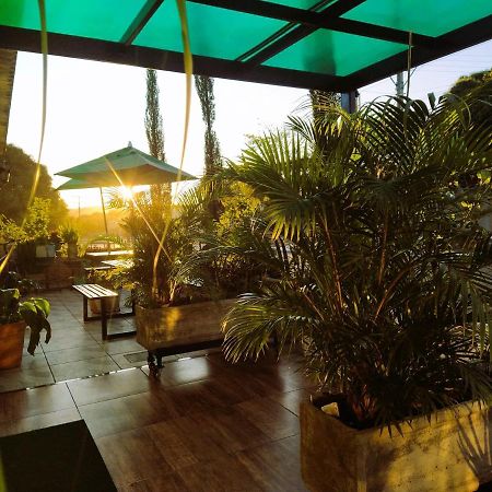 Hotel Recanto Verde Teresina de Goias エクステリア 写真