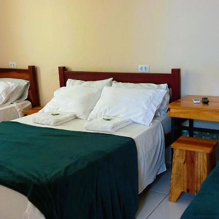 Hotel Recanto Verde Teresina de Goias エクステリア 写真
